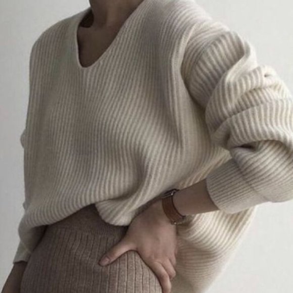 Abercrombie & Fitch Sweaters - ABERCROMBIE & FITCH OVERSIZED V NECK SWEATER BEIGE